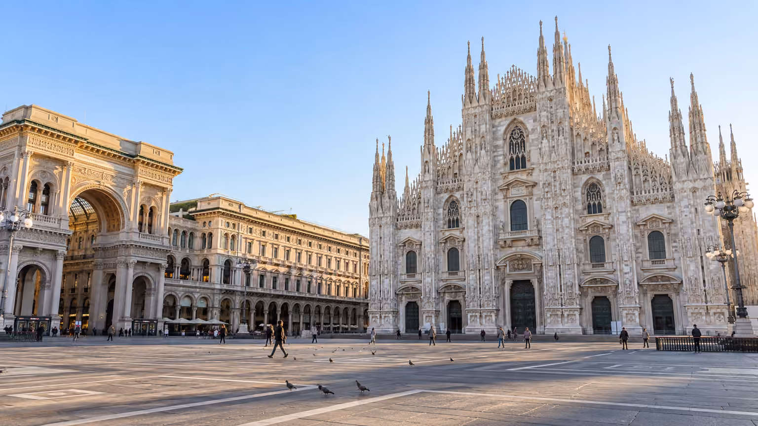 Duomo di Milano seen across Piazza del Duomo